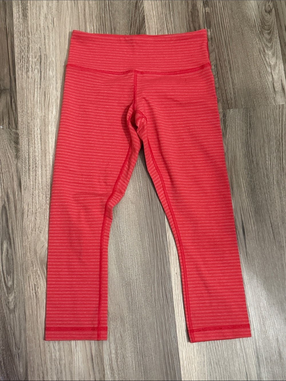 Lululemon crop leggings sz 4